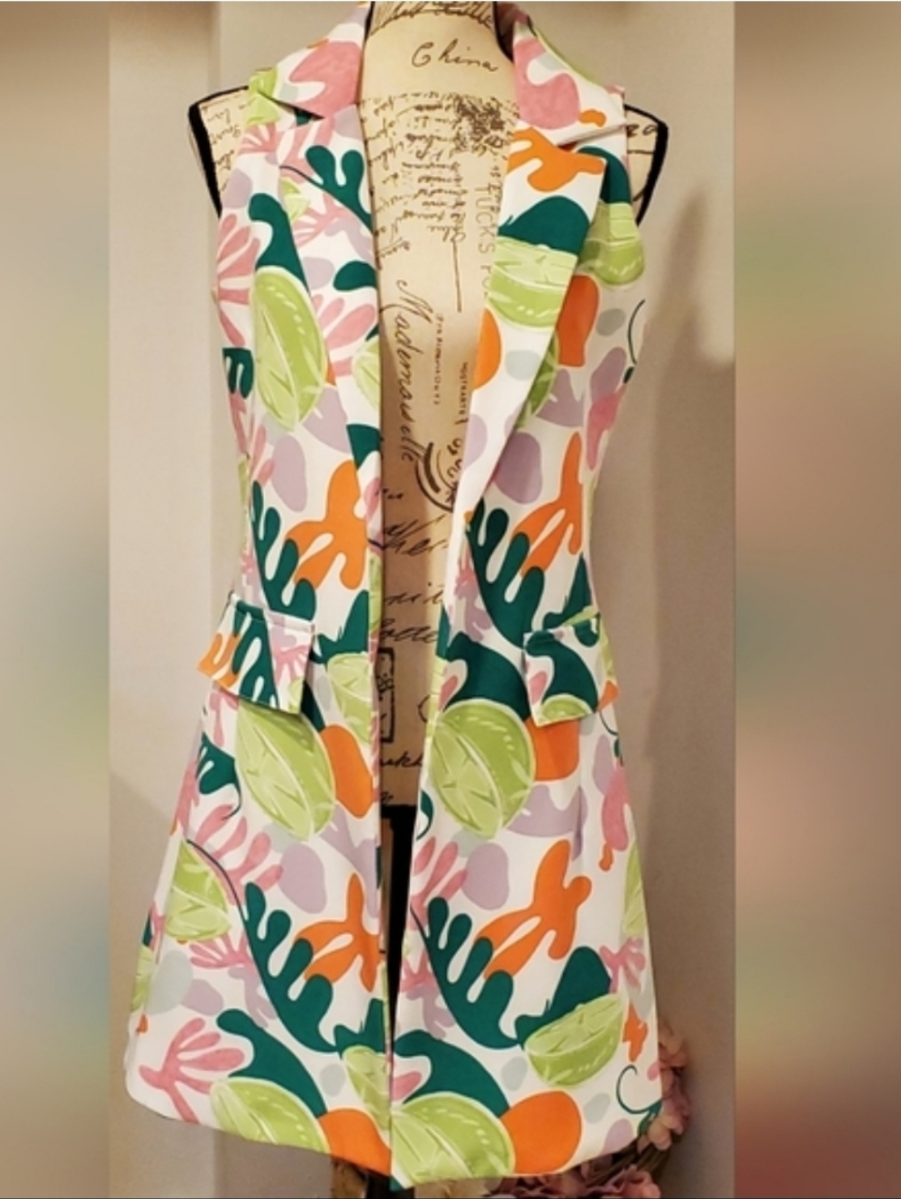 UNKNOWN BRAND WOMEN'S WHITE GREEN TROPICAL /SUMMER PRINT, LONG VEST, SIZE M. - Picture 8 of 8